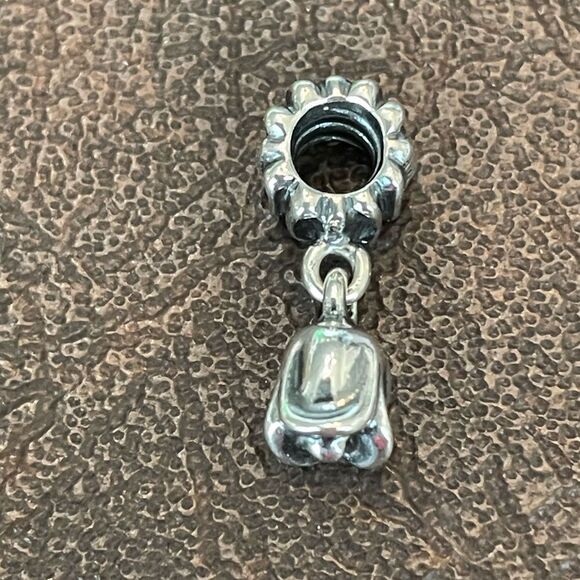 TULIP AUTHENTIC PANDORA CHARM - Picture 1 of 3
